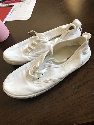 Beyaz bez ayakkabı 