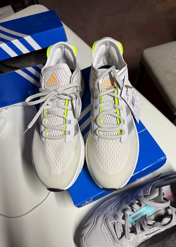 Adidas Erkek Gri Beyaz Spor Ayakkabı // Adidas avryn 44 numara - Görsel 7