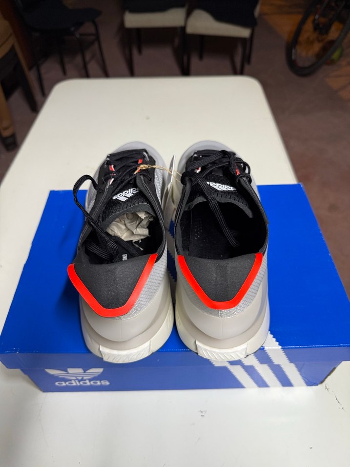 Adidas Gri Erkek Spor Ayakkabı // Adidas avryn 46.5 numara - Görsel 4