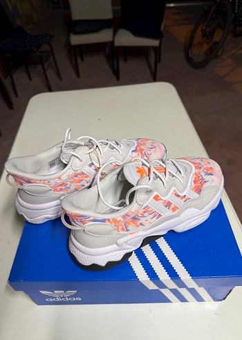 Adidas ozweego 45.5 numara - Görsel 2