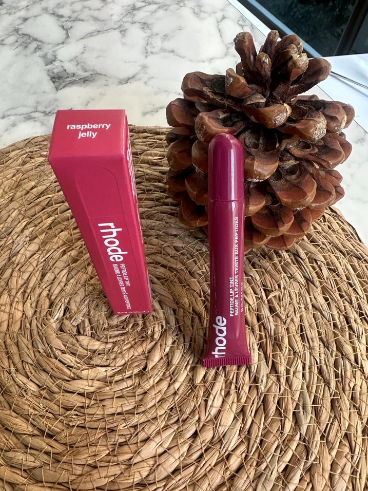 Rhode Burgonya Dudak Parlatıcısı - Görsel 2