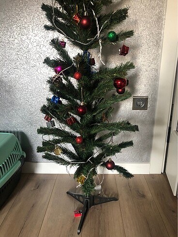 Diğer Yılbaşı ağacı