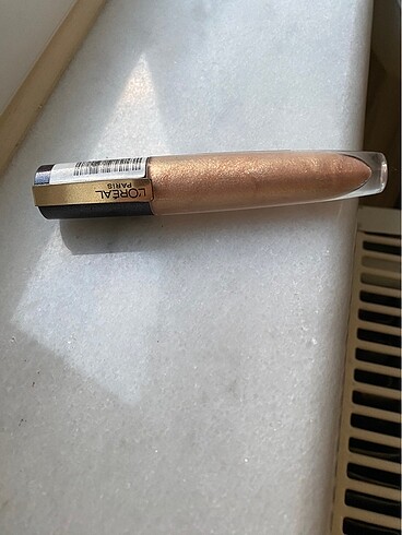 Loreal Paris Rouge Signature Lip Topper Dudak Parlatıcı Ruj 211 