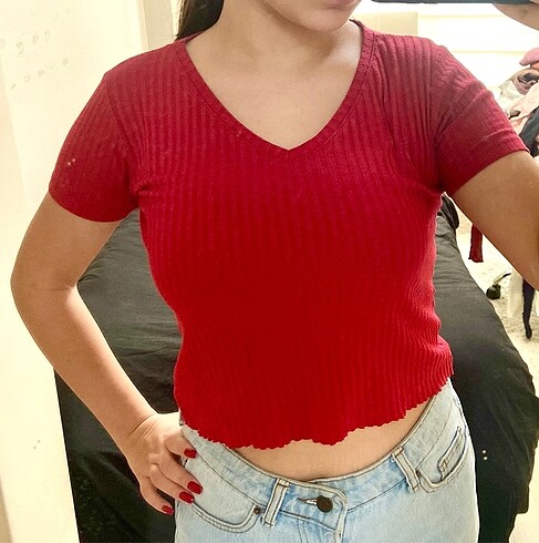 KIRMIZI CROP TOP