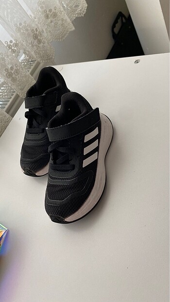 Adidas Çocuk spor ayakkabı