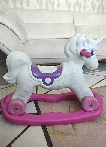  Beden Renk Unicornlu Sallanan Tekerlekli At 