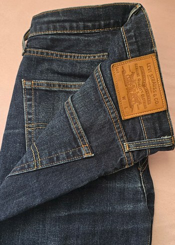 Levis Koyu Mavi Denim Jean