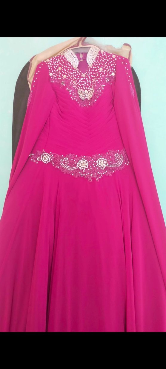 Uzun Mor Drapeli Tesettür Abiye - Görsel 2