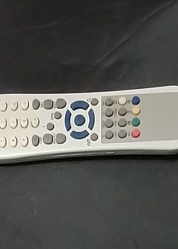 Beyaz ve Gri TV kumandası - Görsel 3