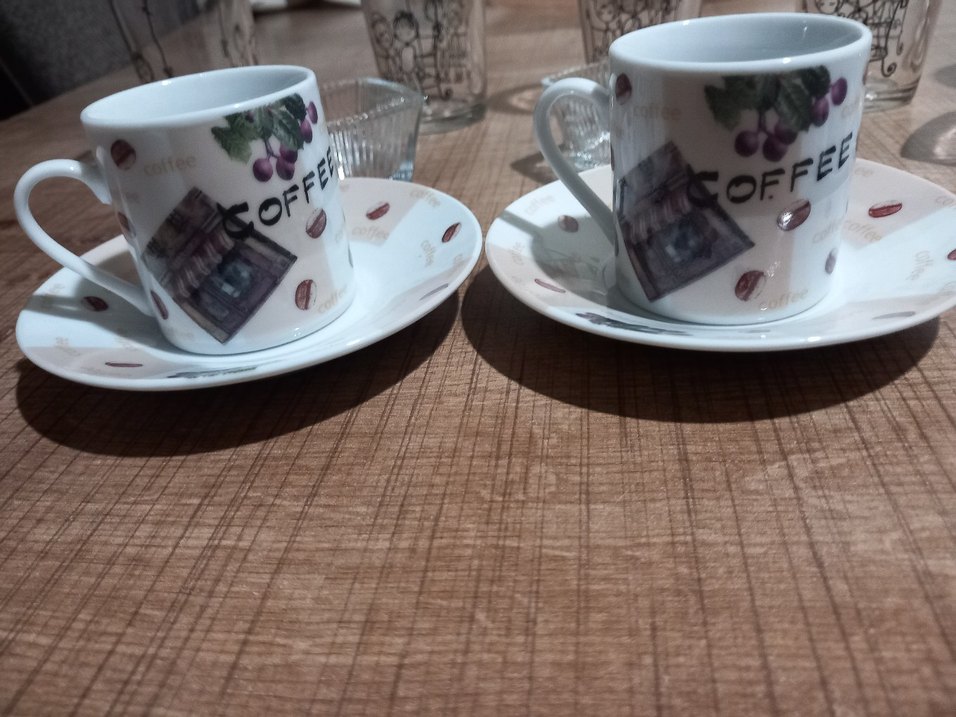 Renkli Desenli Beyaz Kahve Fincanı Seti - Görsel 3