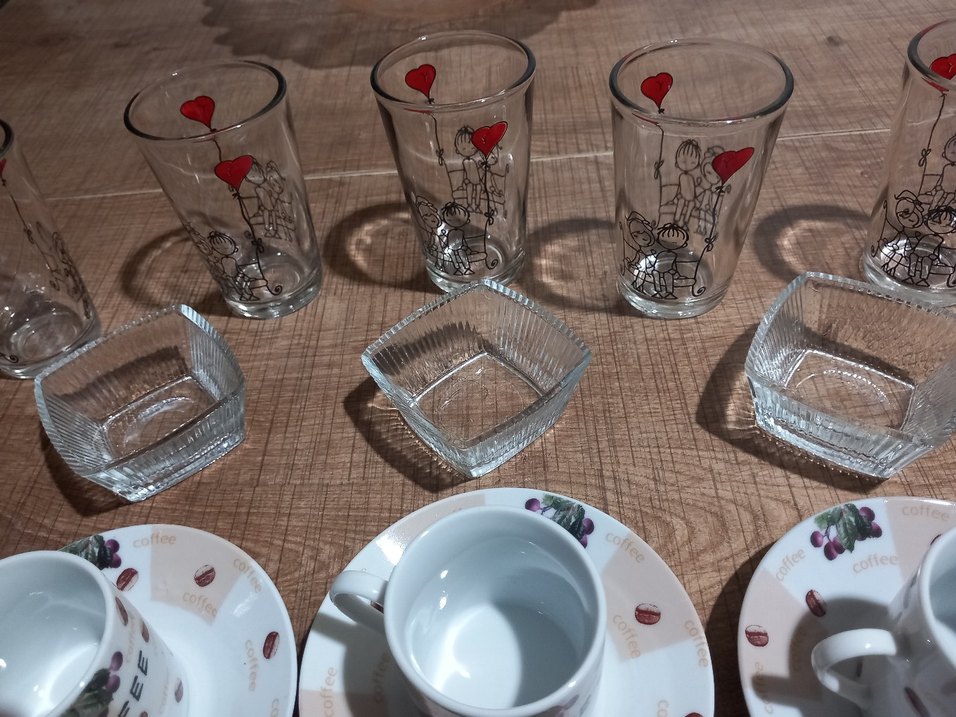 Renkli Desenli Beyaz Kahve Fincanı Seti - Görsel 5