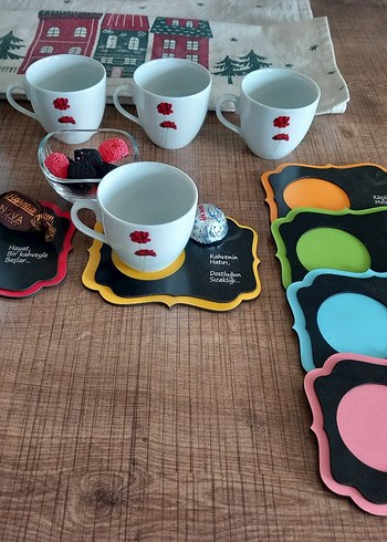 Kırmızı Çiçek Desenli Kahve Fincanı - Görsel 5