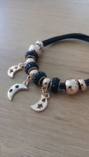 Pandora Tarzı Taşlı Mıknatıslı Bileklik