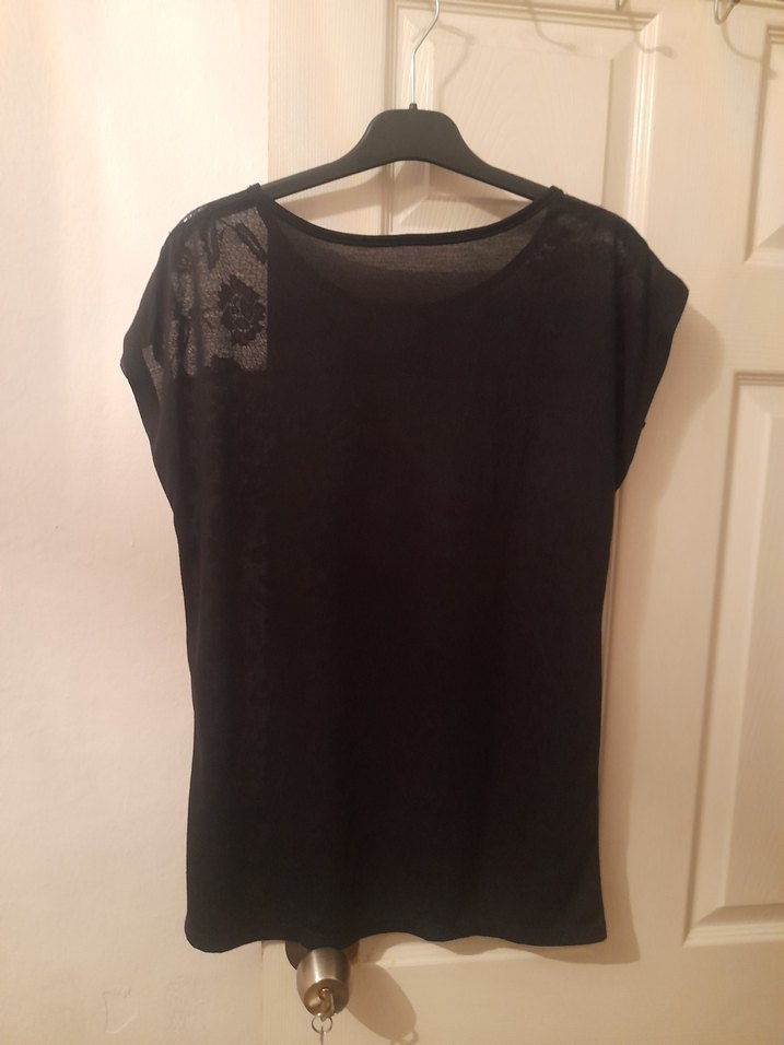 Dantel Detaylı Siyah Desenli Kadın Bluz - Görsel 3