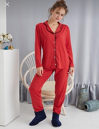 Likralı düğmeli pijama takımı