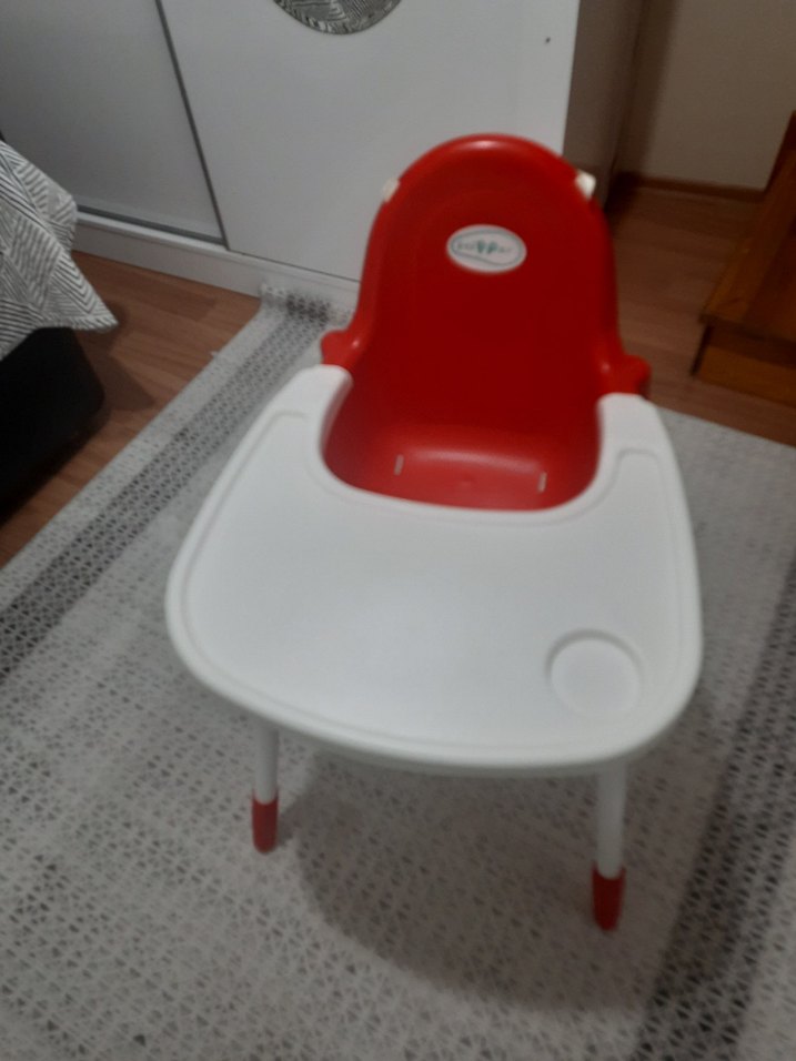 Kırmızı ve Bebek Mama Sandalyesi - Görsel 4