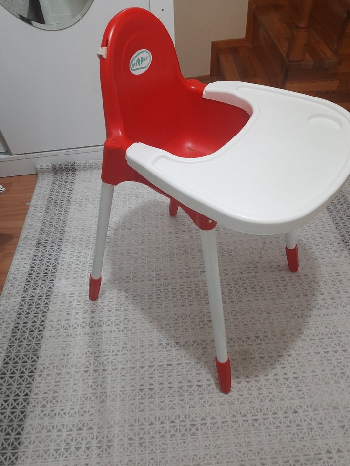 Kırmızı ve Bebek Mama Sandalyesi - Görsel 5