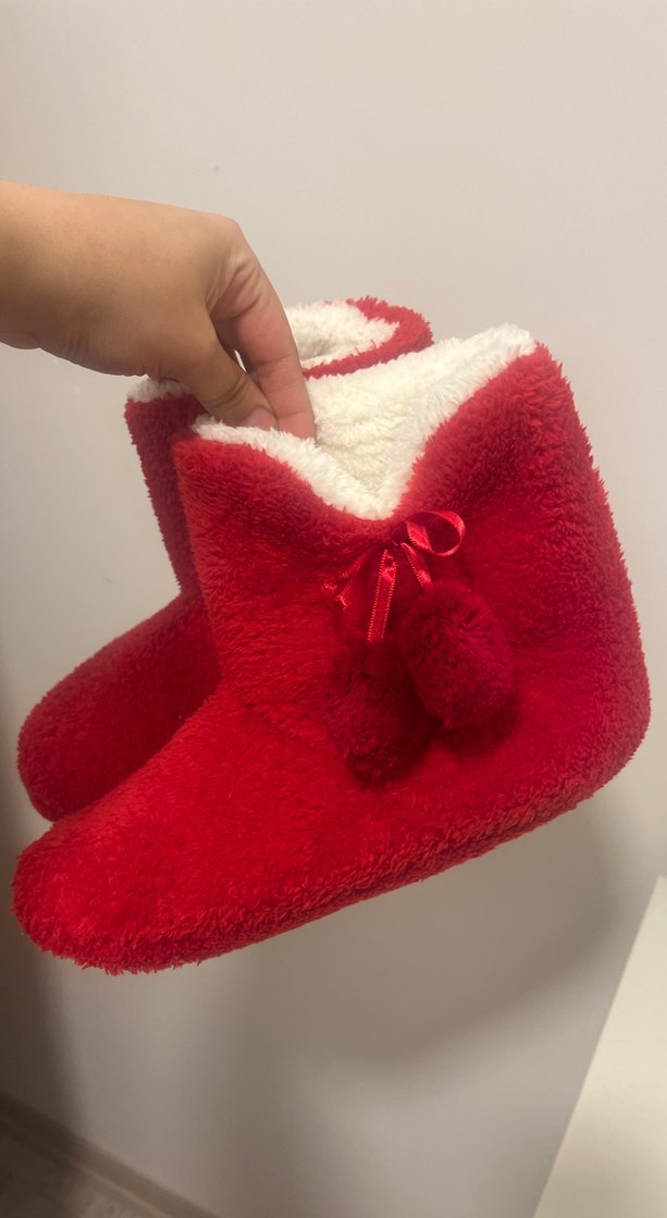 Kırmızı Sıcak Peluş Ev Botu - Görsel 3