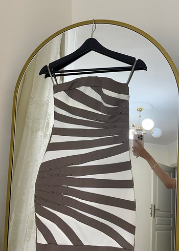 Abiye Zebra Desenli Drapeli Midi Elbise