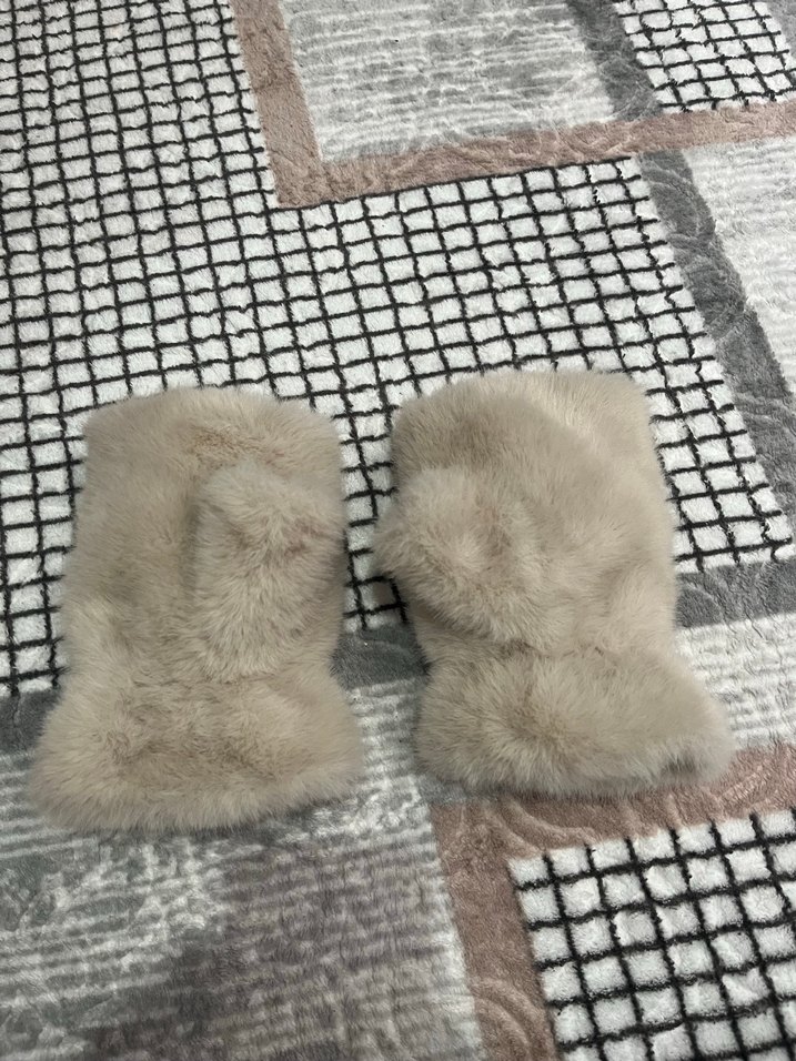 Bej Kadın Suni Kürk Eldiven - Görsel 3