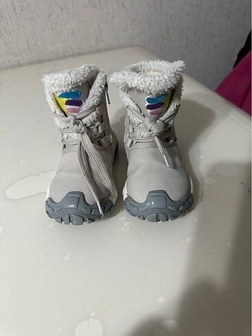 26 Beden Vicco kız çocuk bot