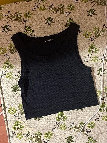 Siyah halter yaka crop