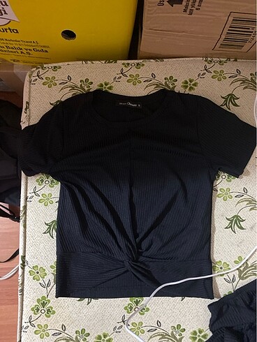 Siyah crop