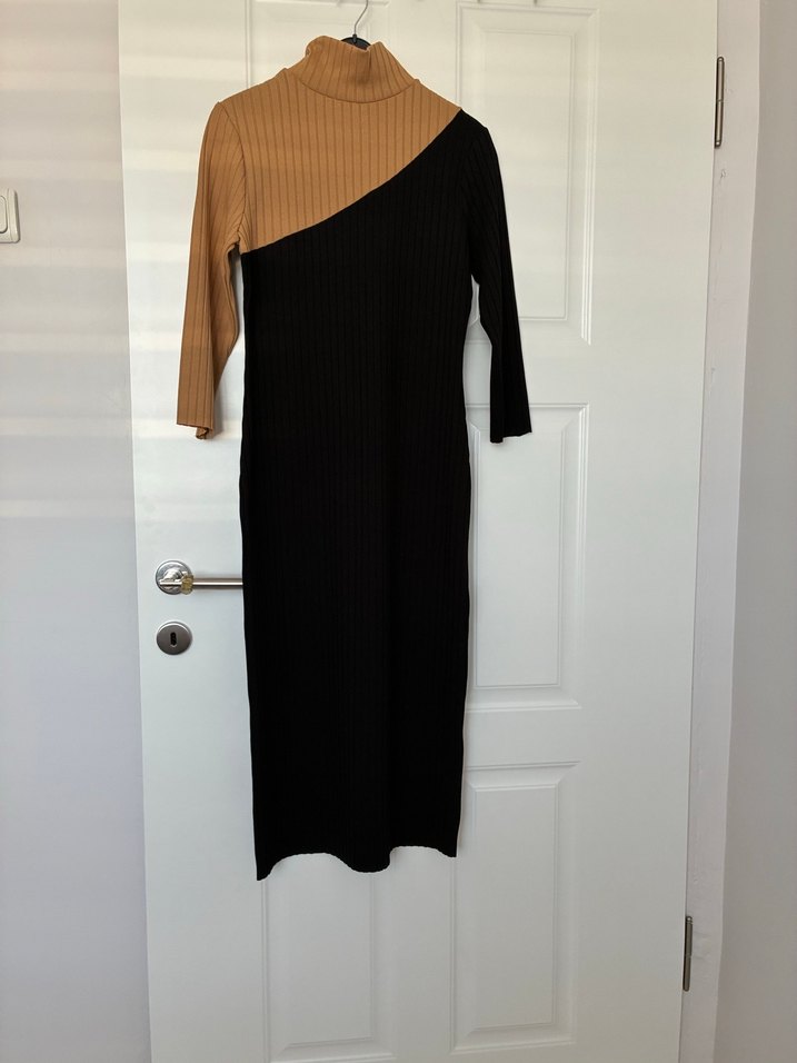 İki Renkli Uzun Örme Kadın Elbise - Görsel 3