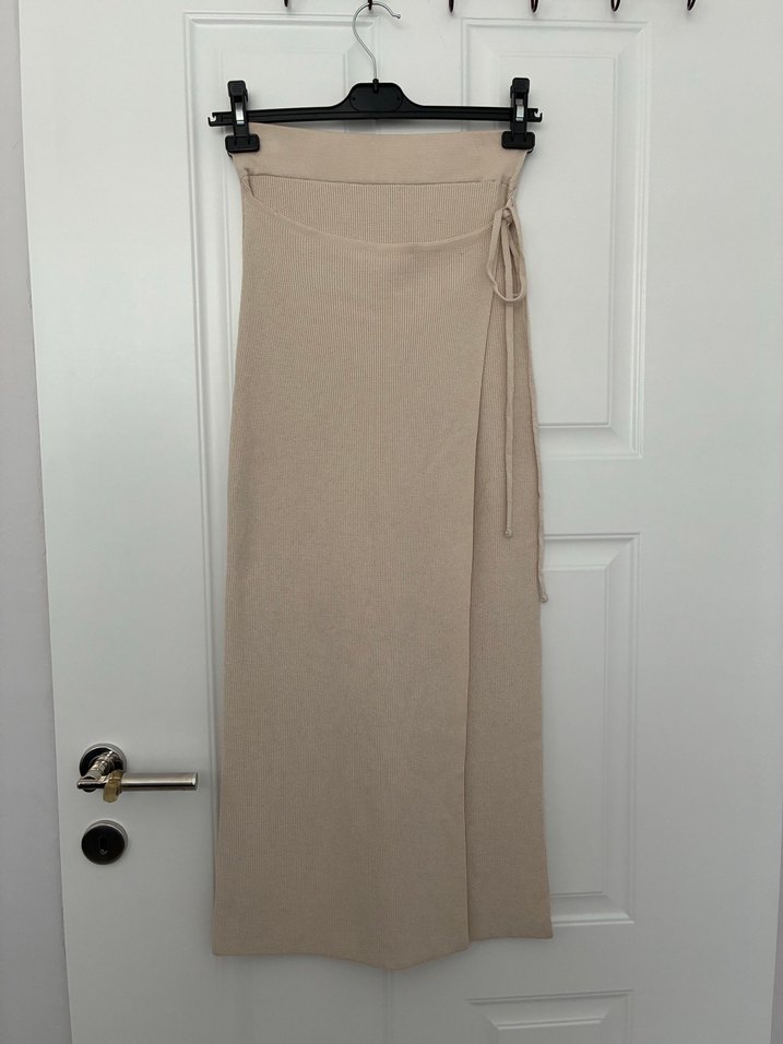 Bej Uzun Düz Kesim Kadın Etek - Görsel 2