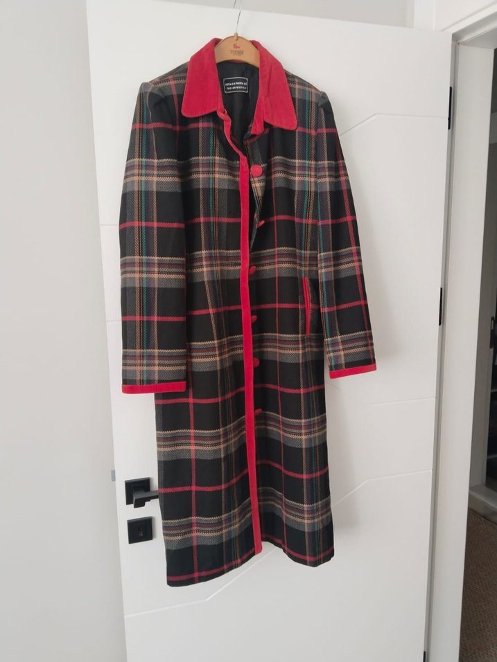 Düğmeli Uzun Ekose Kadın Kaban - Görsel 3