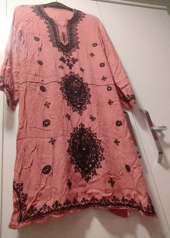 Uzun Kollu İşlemeli Boncuklu, Narçiçeği renk Bohem Tunik Elbise - Görsel 9