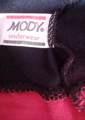 MODY MARKA M BDN UZUN KOLLUSiyah Kırmızı Baskılı Kadın PijamaTak - Görsel 8