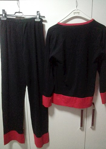 MODY MARKA M BDN UZUN KOLLUSiyah Kırmızı Baskılı Kadın PijamaTak - Görsel 6