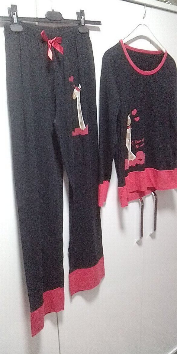 MODY MARKA M BDN UZUN KOLLUSiyah Kırmızı Baskılı Kadın PijamaTak - Görsel 2