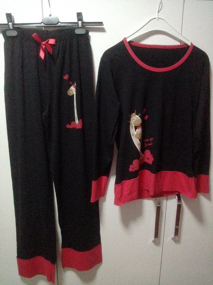 MODY MARKA M BDN UZUN KOLLUSiyah Kırmızı Baskılı Kadın PijamaTak - Görsel 3