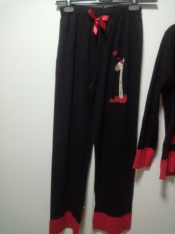 MODY MARKA M BDN UZUN KOLLUSiyah Kırmızı Baskılı Kadın PijamaTak - Görsel 5