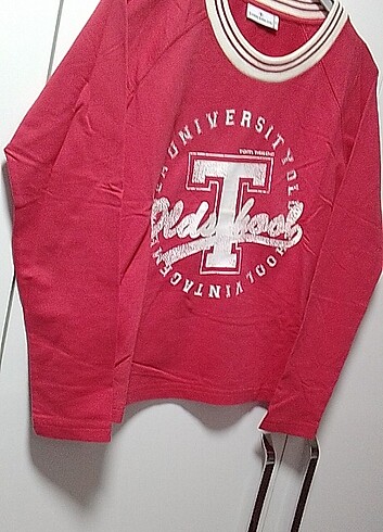 m Beden TOM TAİLOR MARKA M BDN UZUN KOLLU YUVARLAK YAKALI KIRMIZI SWEATS