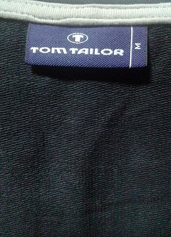 m Beden TOM TAİLOR MARKA M BDN UZUN KOLLU ÖNÜ FERMUARLI, SWEATSHİRT ŞAPK