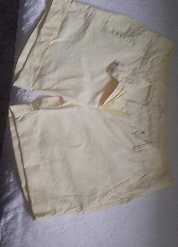 Zoe Karssen ZOE MARKA 38 BDN KANARYA SARISI RENGİ ŞORT PANTOLON