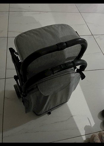 Gri Bebek Arabası Katlanabilir Model