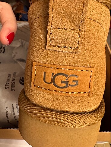 Ugg mini