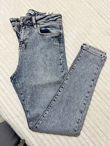 28 Beden mavi Renk Jeans