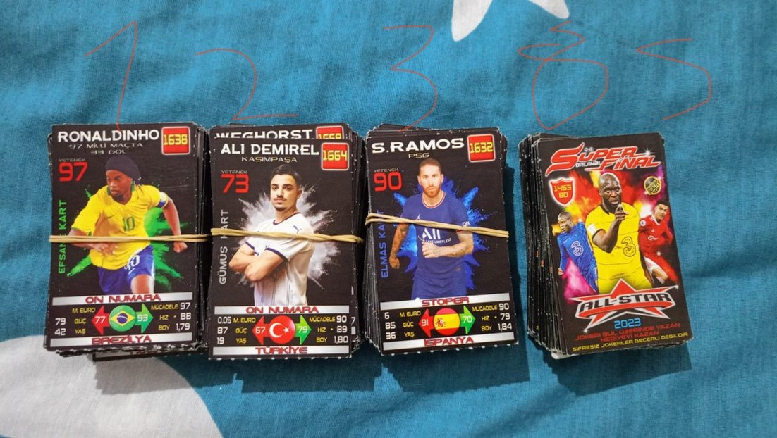 Renkli Plastik Süper Final Kart Oyunları - Görsel 2