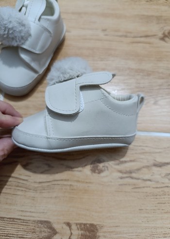 Kız Bebek Beyaz Kürklü İlk Adım Ayakkabısı - Görsel 2