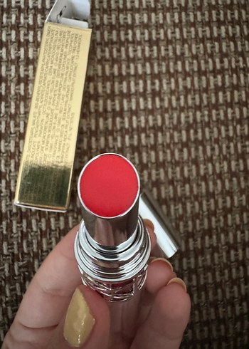 Beden YSL Loveshine Candy Glaze Ruj