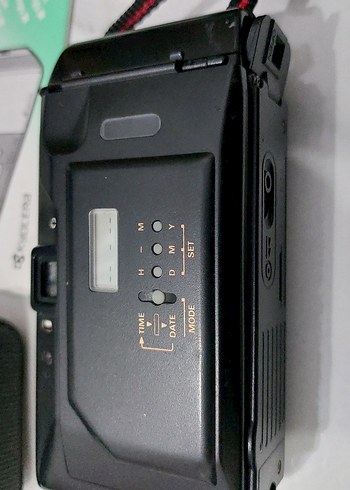 Beden Yashica AF-i2 Siyah Filmli Kamera Arka kapak ve pil kapağı arıza