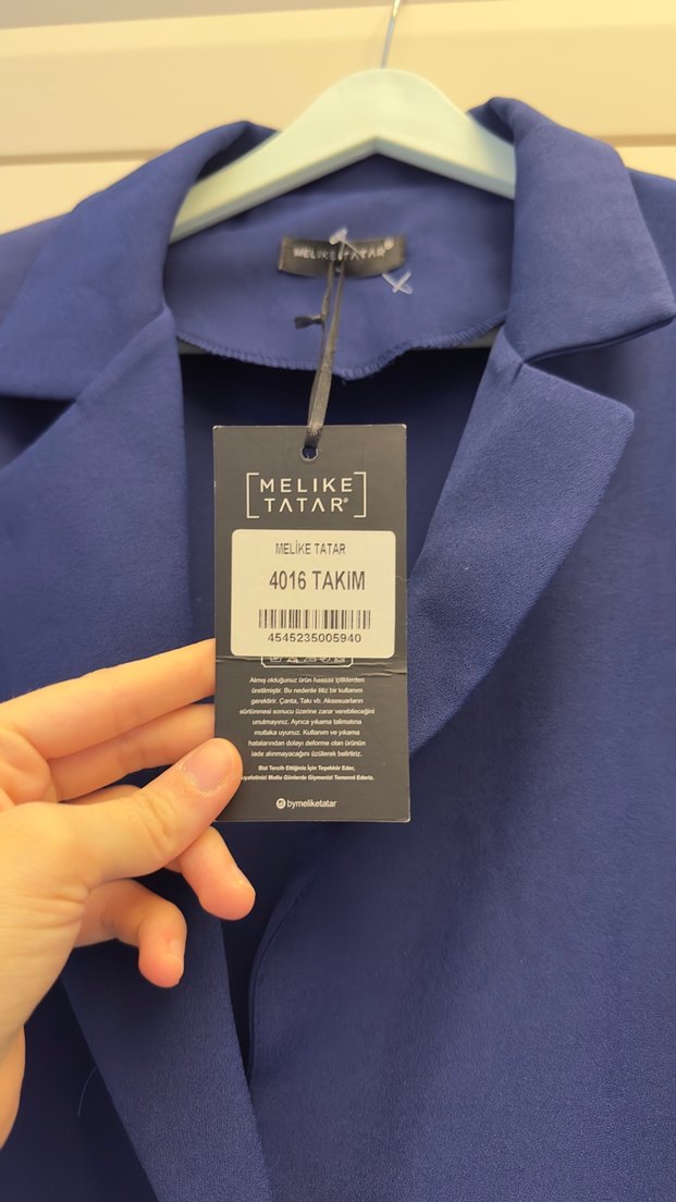 Mavi Çiçek Detaylı Uzun Kadın Takım - Görsel 4