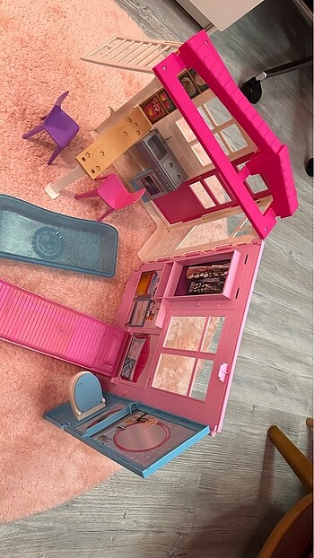  Beden Barbie Evi