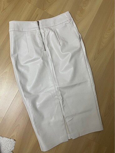 Dilvin deri beyaz kalem etek - Görsel 4