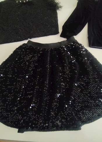 PAYETLİ ETEK + YAZLIK VE KIŞLIK ÜST + SİMLİ KÜLOTLU ÇORAP - Görsel 5